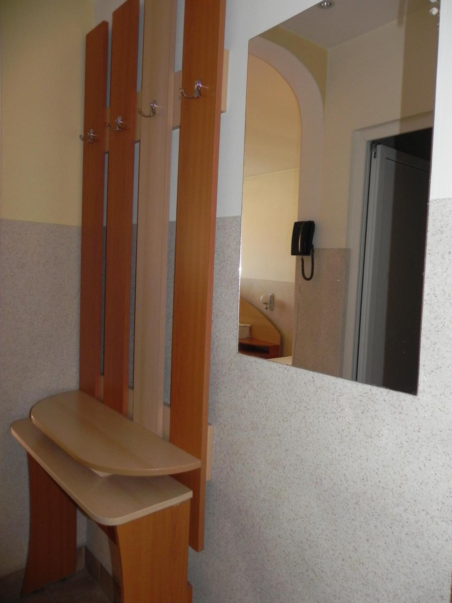 Hotel Zimbru クルージュ＝ナポカ エクステリア 写真