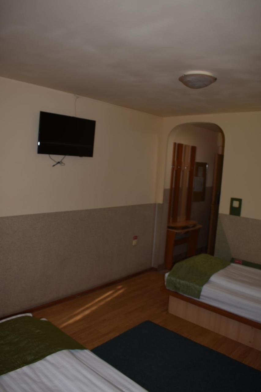 Hotel Zimbru クルージュ＝ナポカ エクステリア 写真