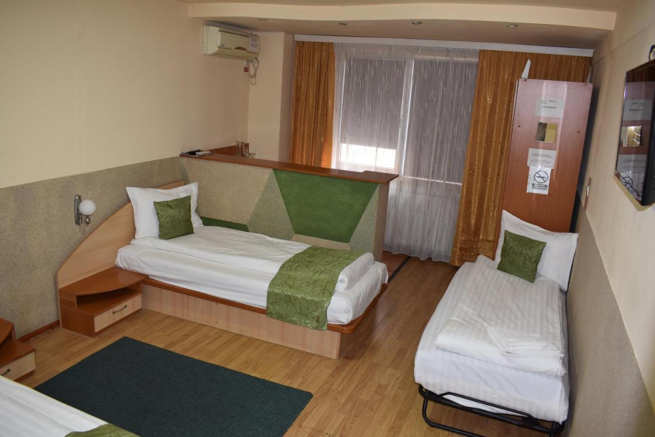 Hotel Zimbru クルージュ＝ナポカ エクステリア 写真